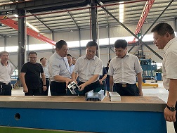 高新区委书记王广部到公司调研